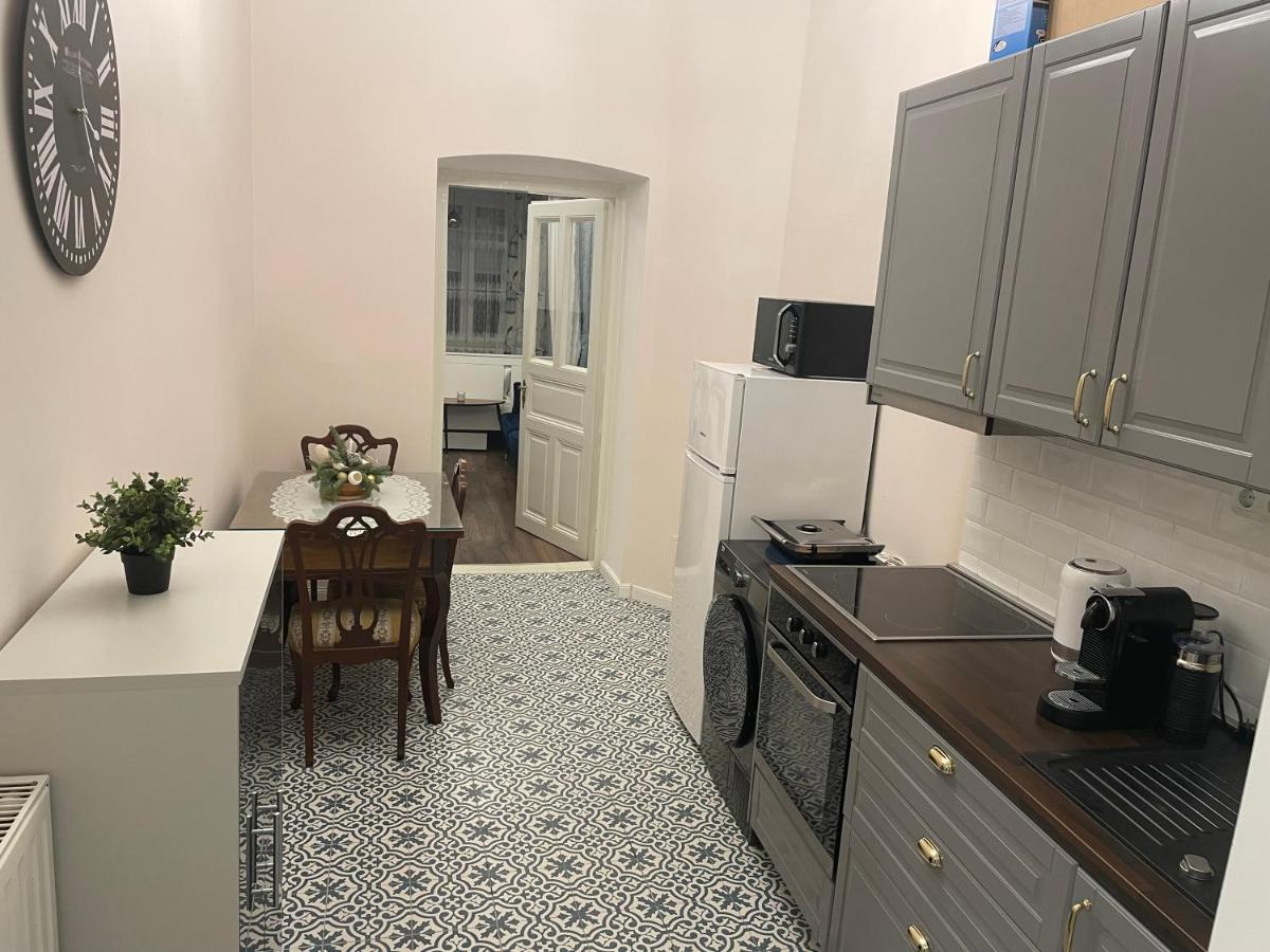 Charming And Cozy Apartment In Center Of ザグレブ エクステリア 写真